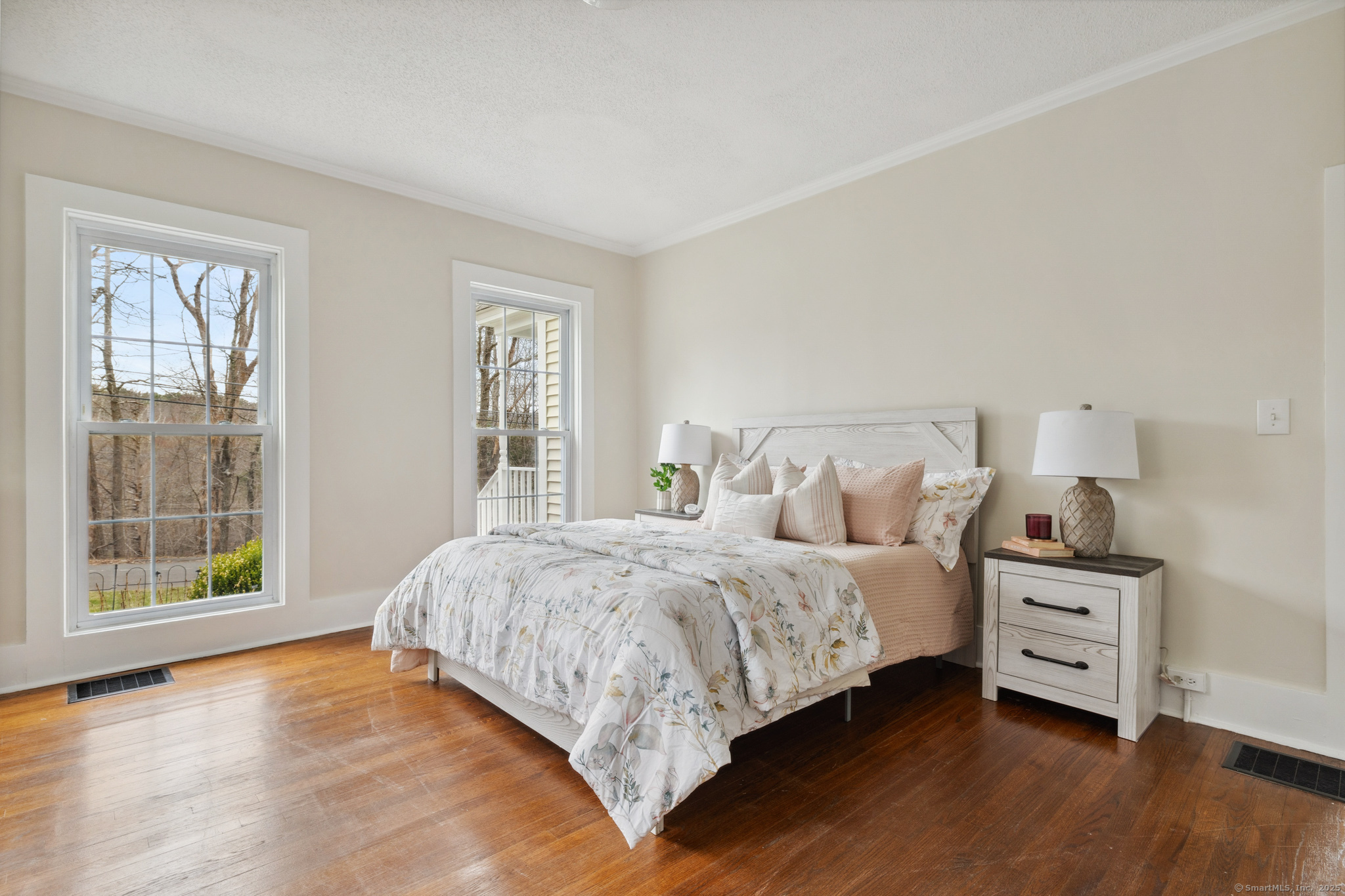 8 Conklin Road