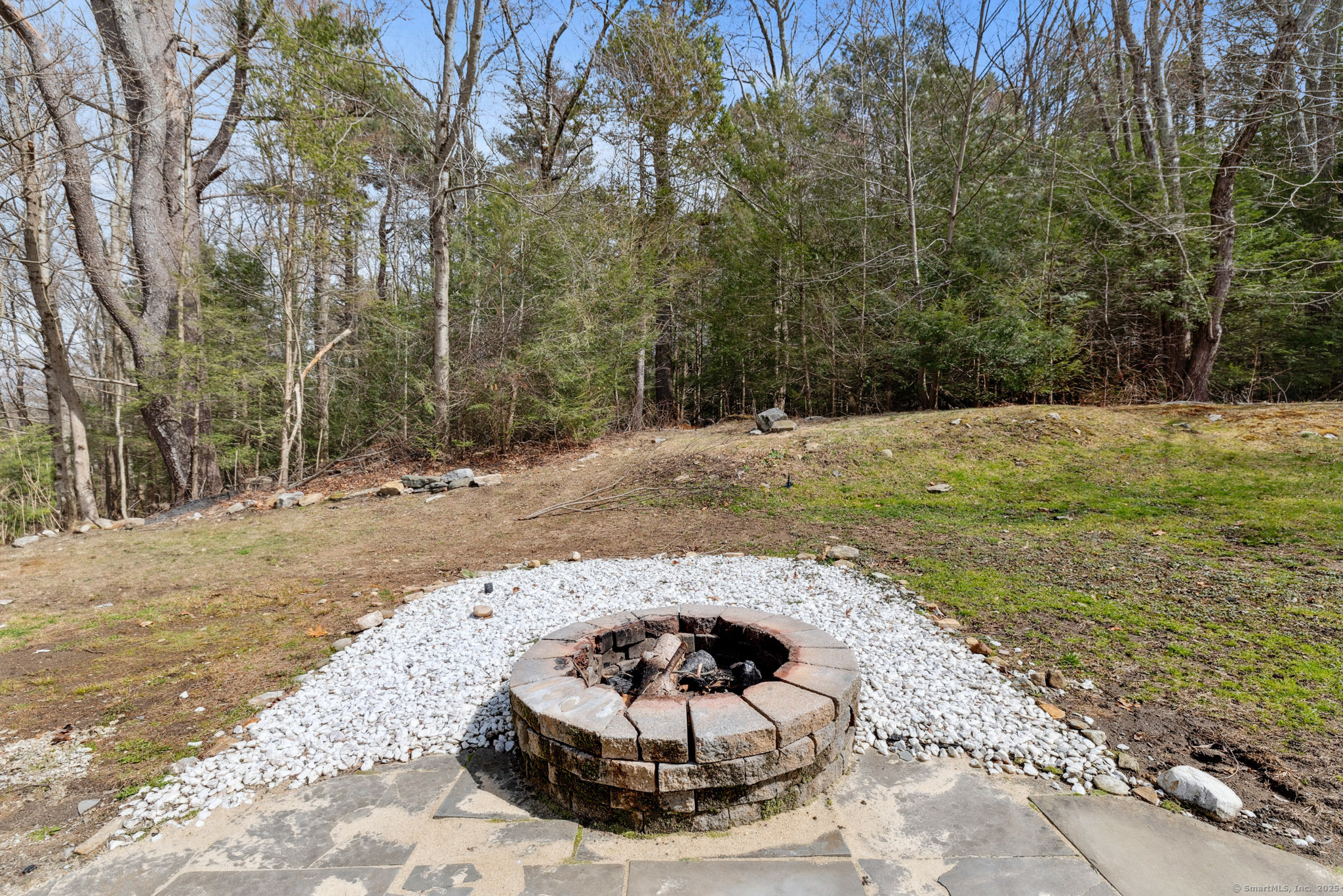 8 Conklin Road