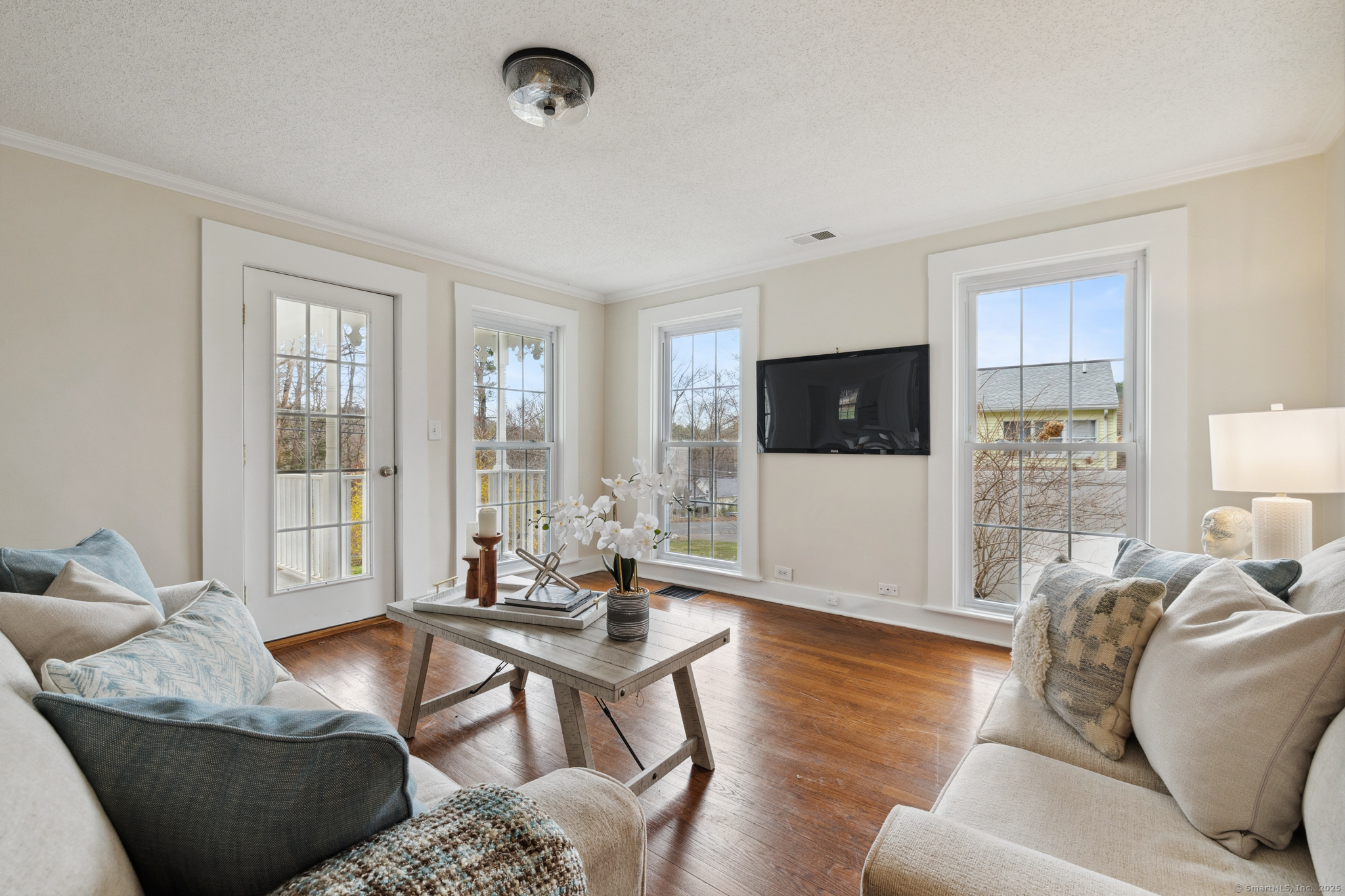 8 Conklin Road