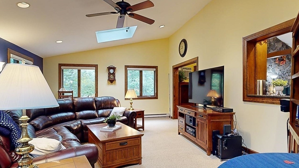 101 Brentwood Dr