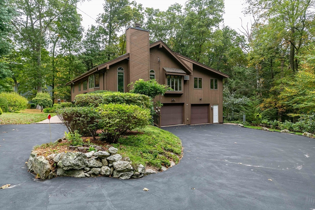 101 Brentwood Dr