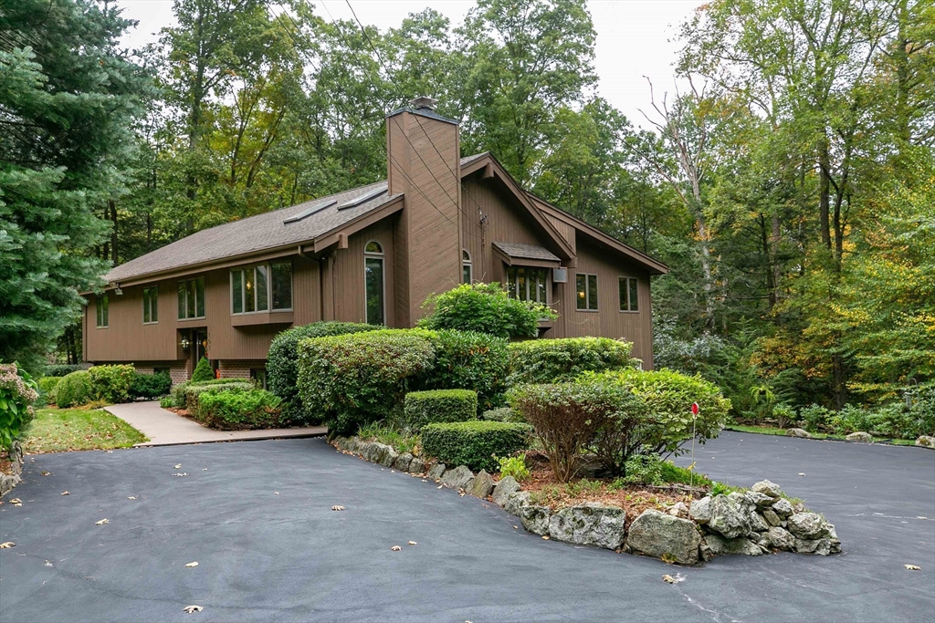 101 Brentwood Dr