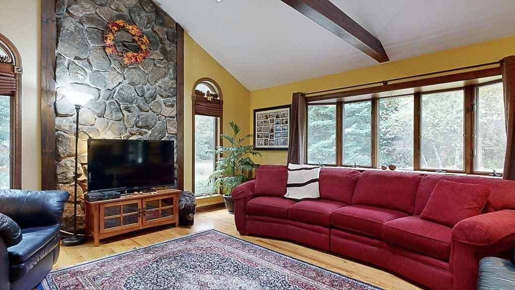 101 Brentwood Dr