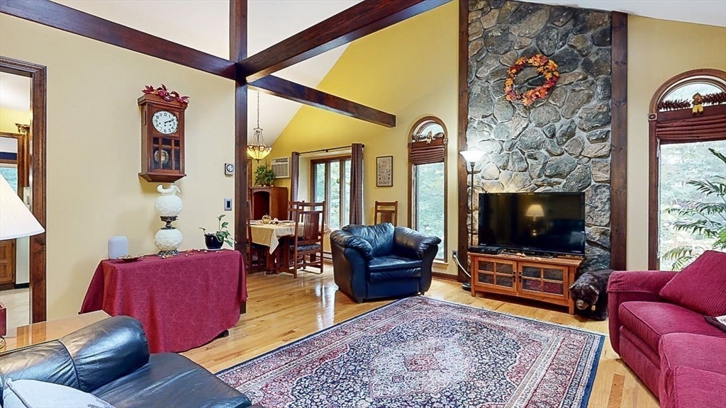 101 Brentwood Dr