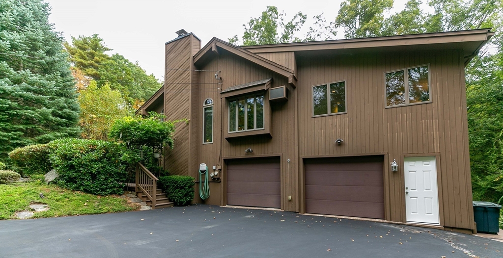 101 Brentwood Dr