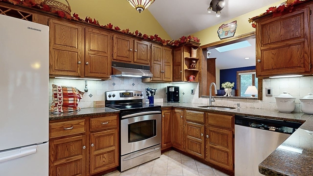 101 Brentwood Dr