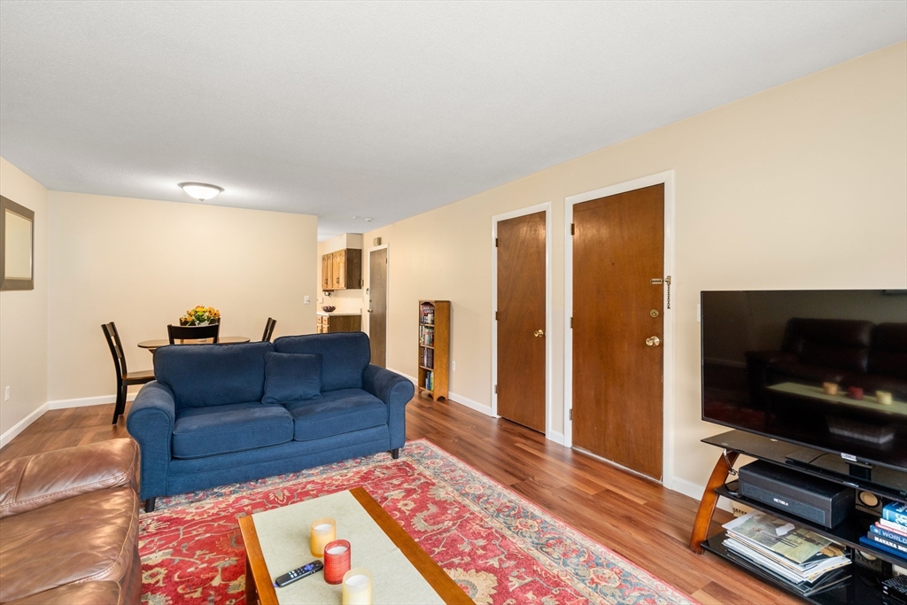 121 Bailey St # 43 Unit: E 43
