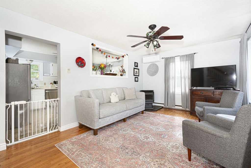 32 Goddard Memorial Dr