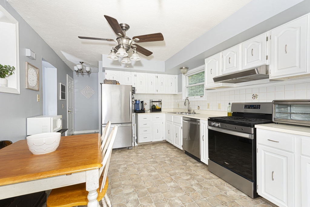 32 Goddard Memorial Dr