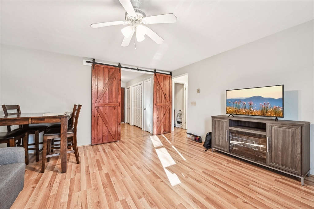 48 Gibbs St # 1D