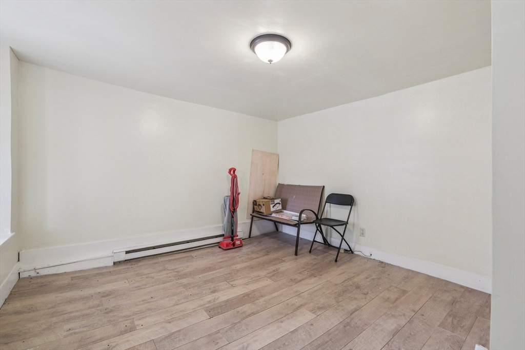 35 Edwards St