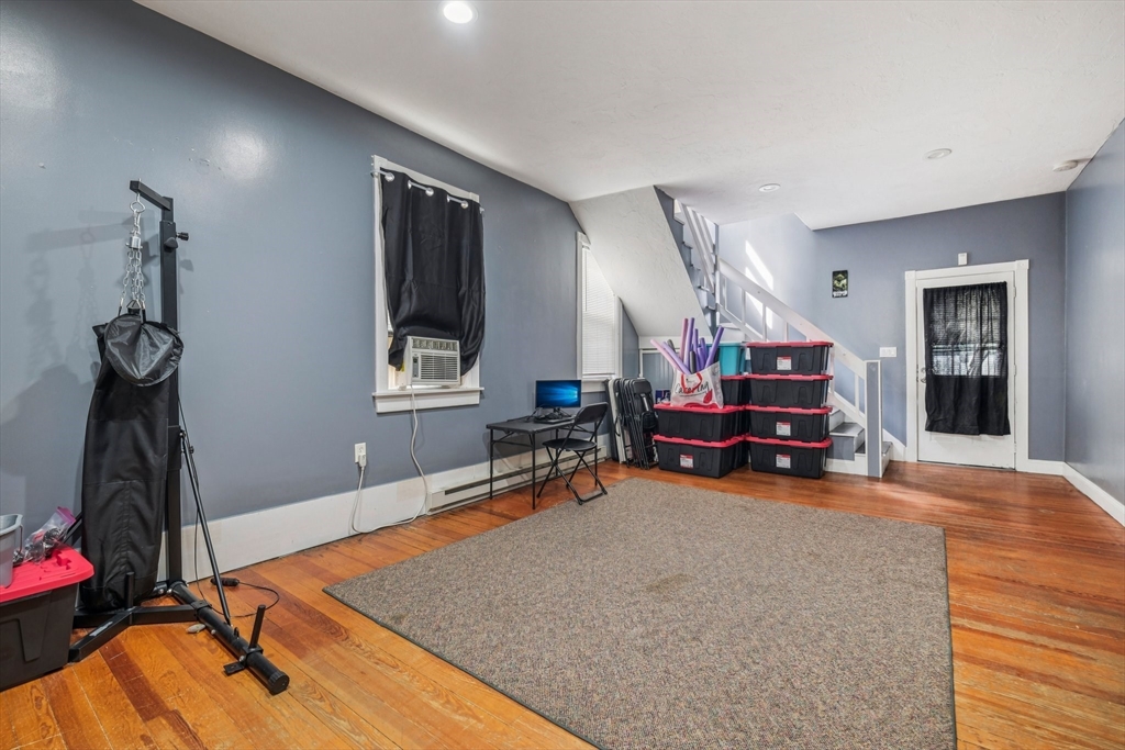 35 Edwards St
