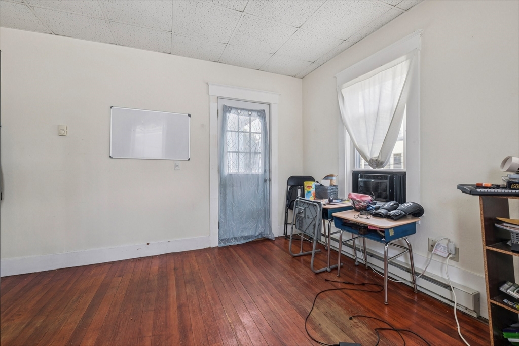 35 Edwards St