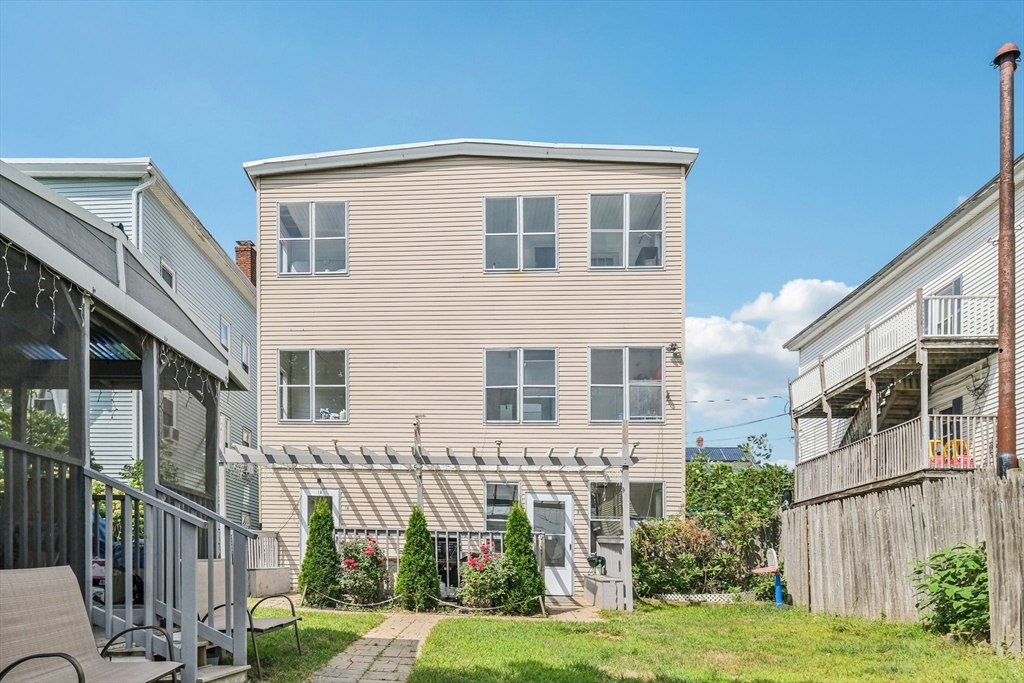 35 Edwards St