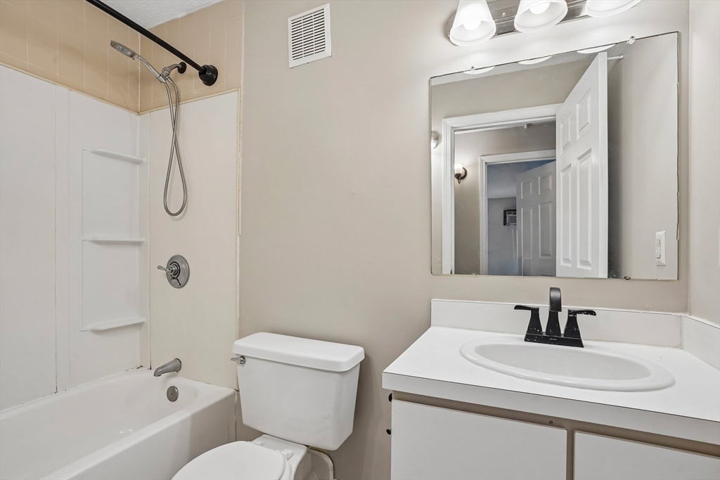 10 Rutledge St # 2H