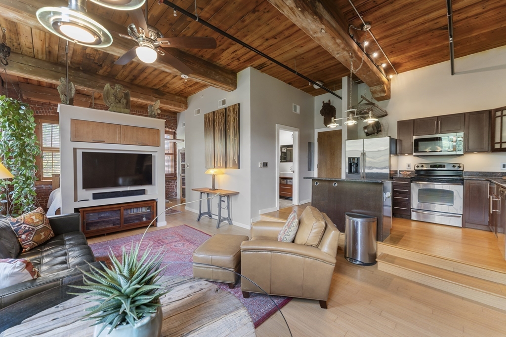 1511 Main St # C305