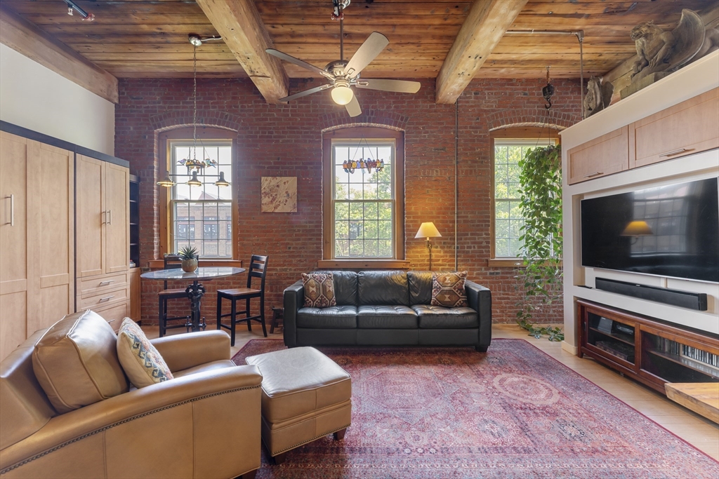 1511 Main St # C305