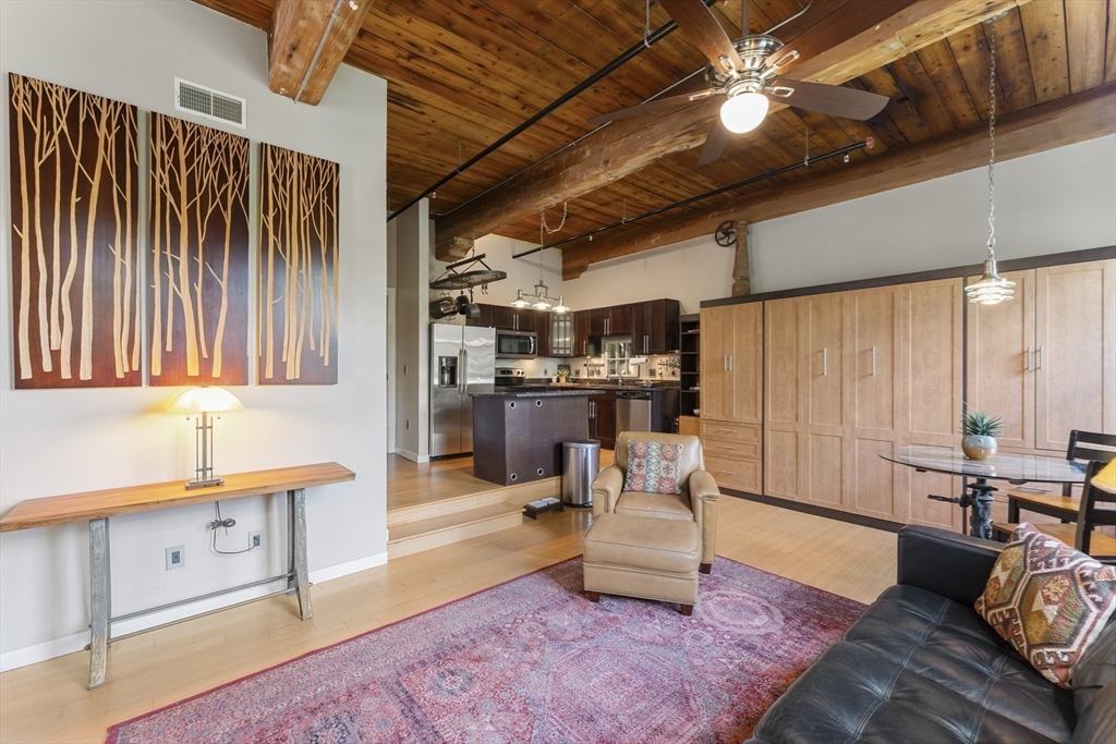 1511 Main St # C305