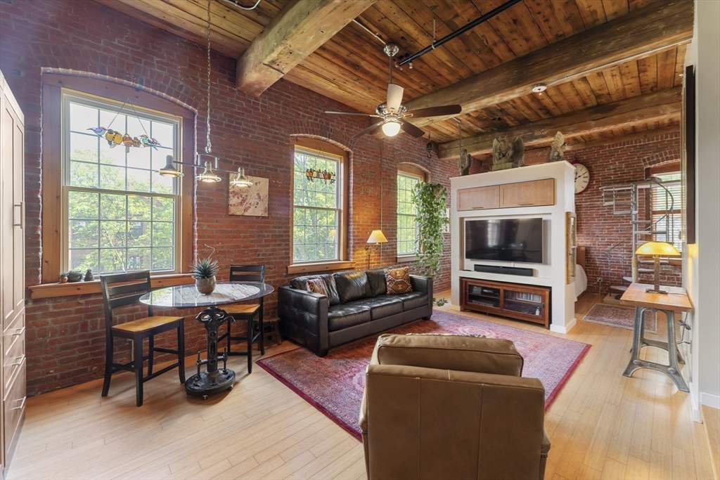 1511 Main St # C305