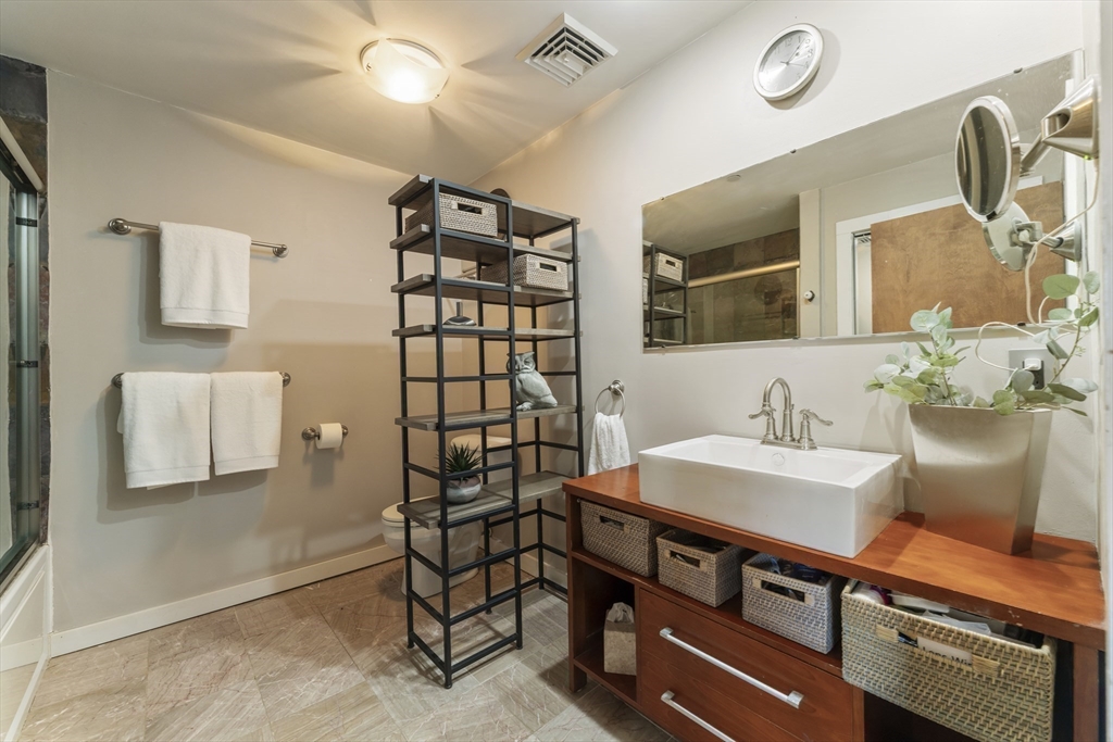 1511 Main St # C305