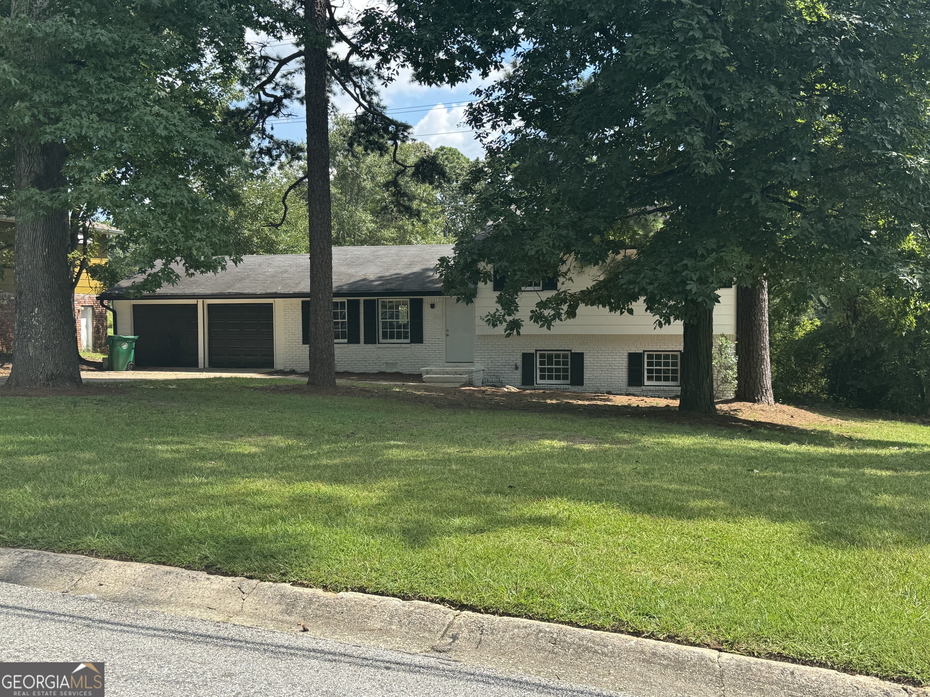 3915 Rockey Valley Drive