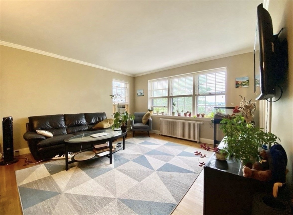 12 Kilsyth Terrace # 42