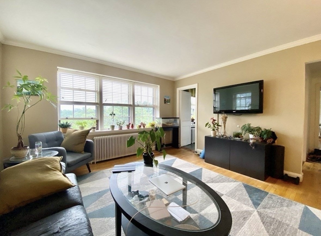 12 Kilsyth Terrace # 42