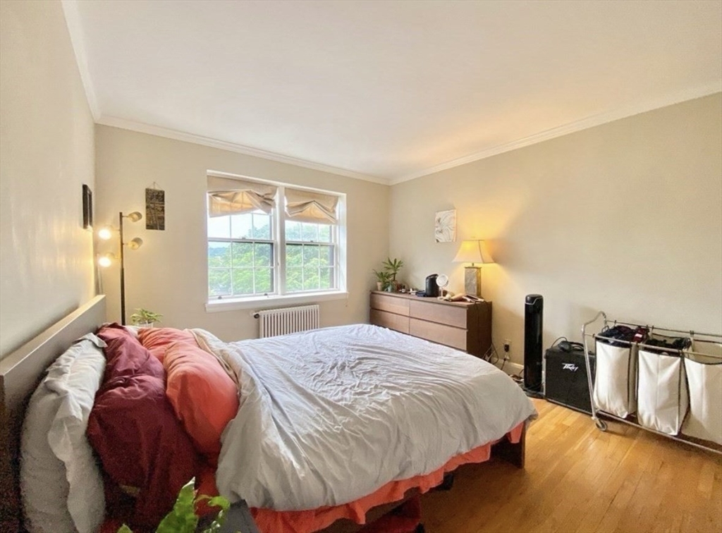 12 Kilsyth Terrace # 42