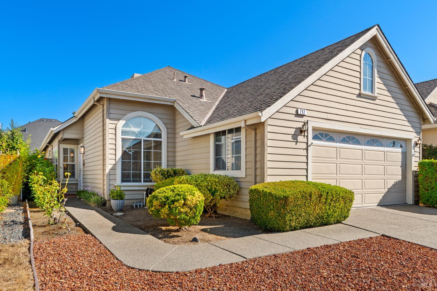 717 Rosemary Clooney Ct