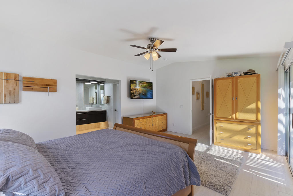 53675 Avenida Martinez