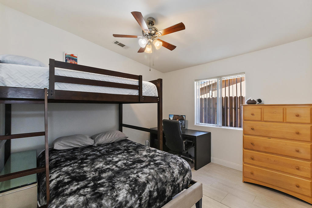 53675 Avenida Martinez