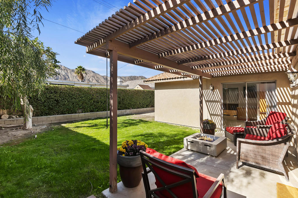 53675 Avenida Martinez