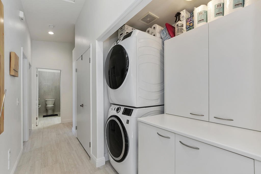 53675 Avenida Martinez