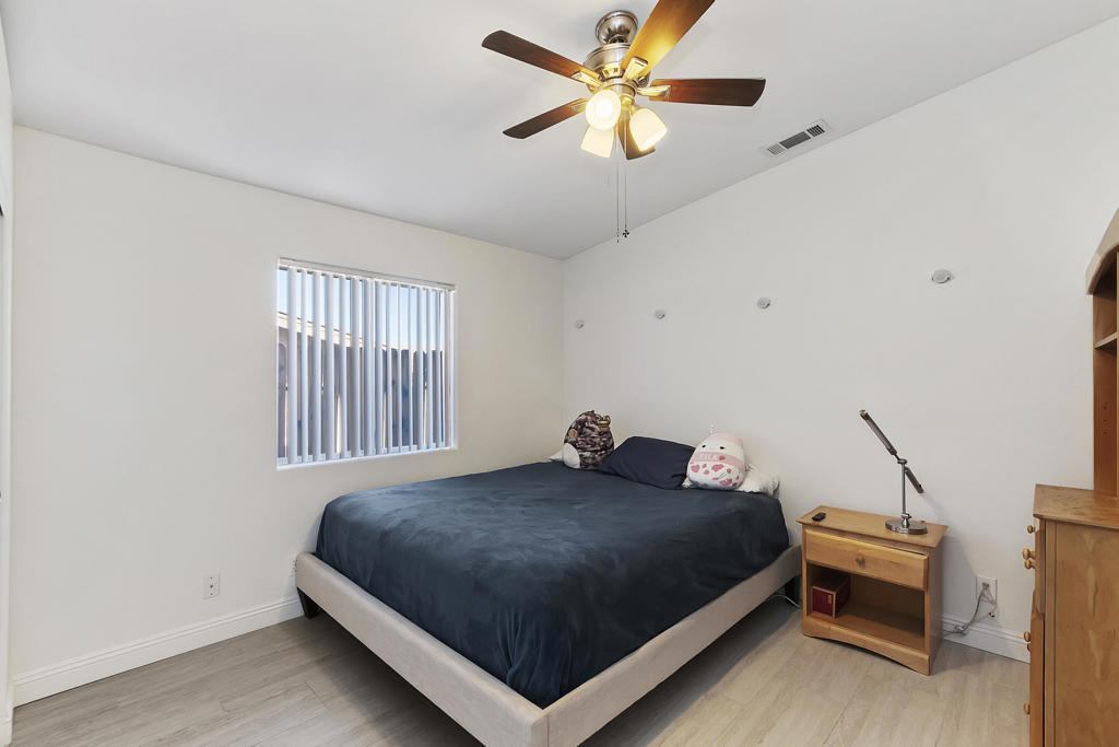 53675 Avenida Martinez