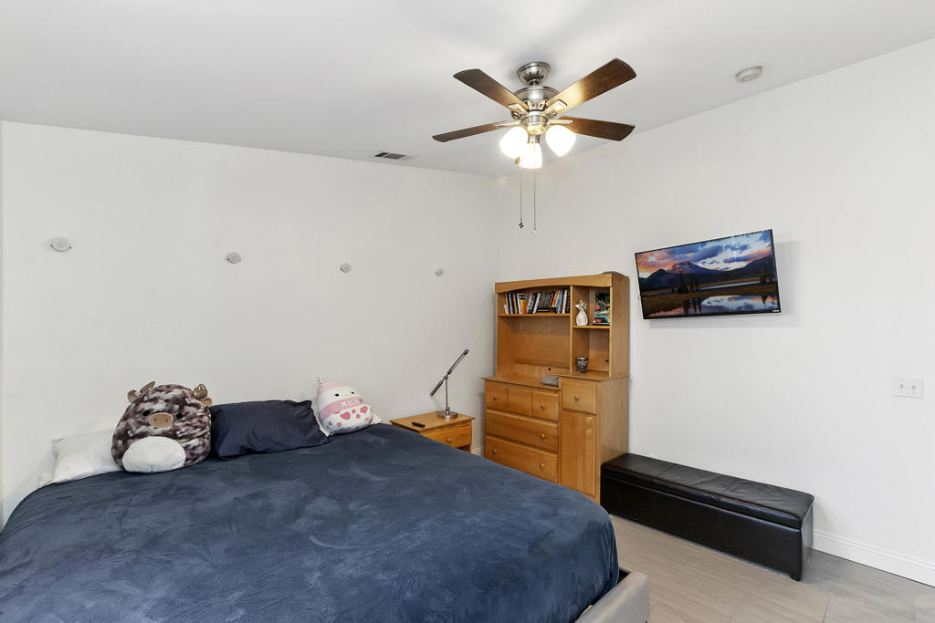 53675 Avenida Martinez