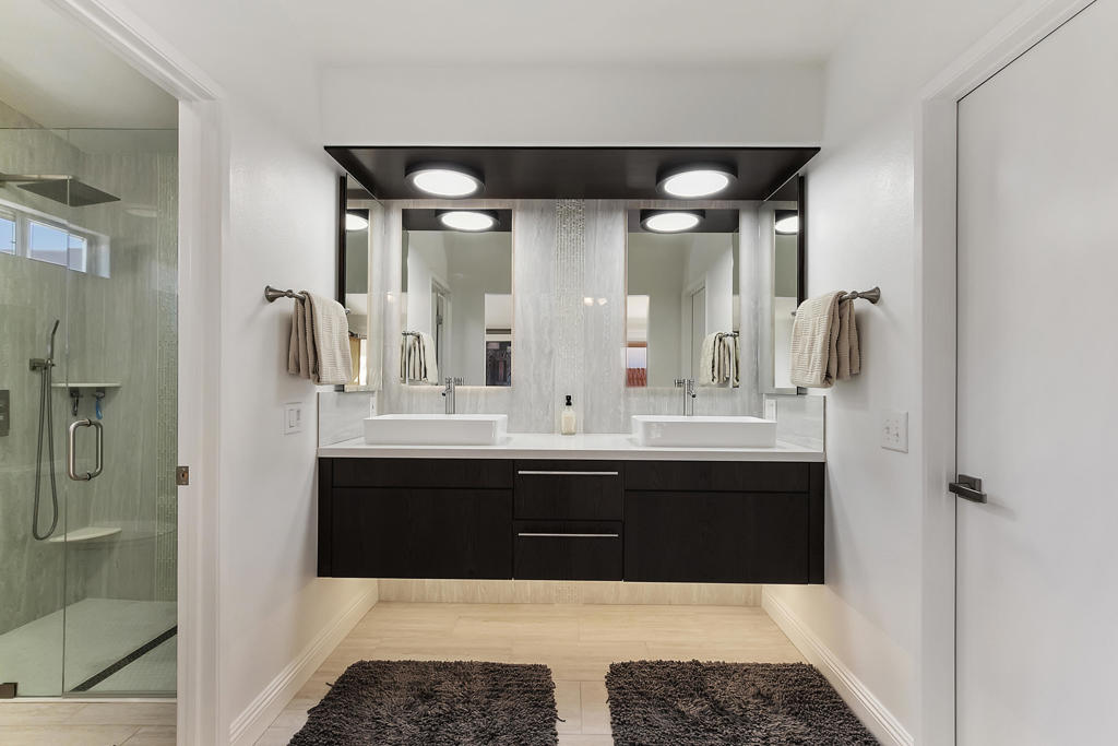 53675 Avenida Martinez