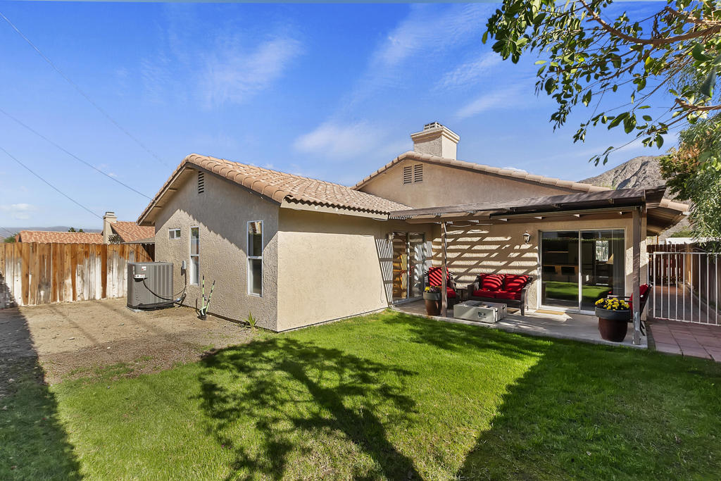 53675 Avenida Martinez