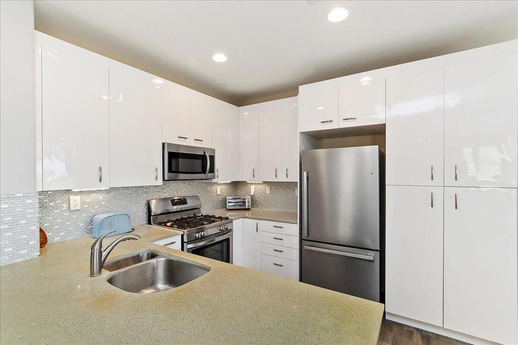 65565 Acoma Avenue 12