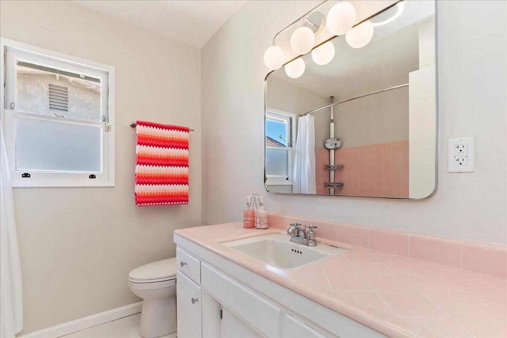 82013 Sierra Avenue A