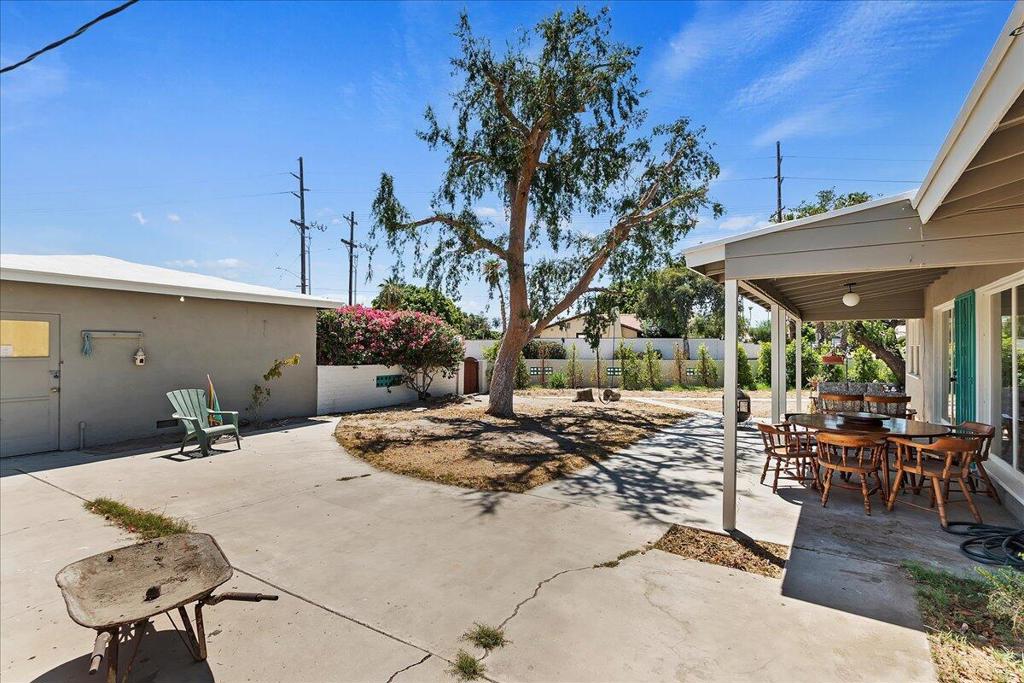 82013 Sierra Avenue A