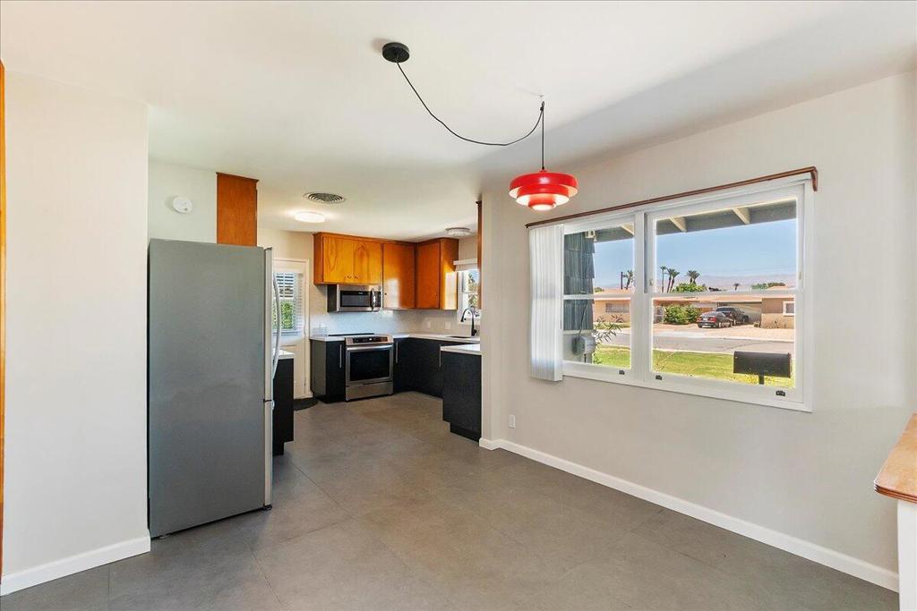 82013 Sierra Avenue A