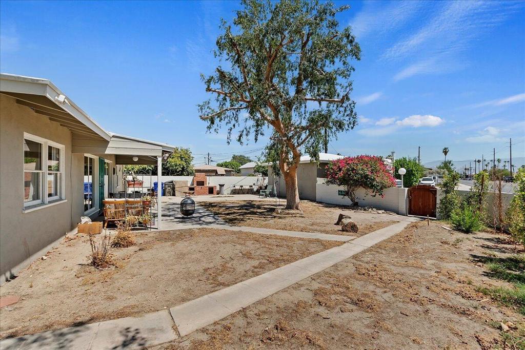 82013 Sierra Avenue A