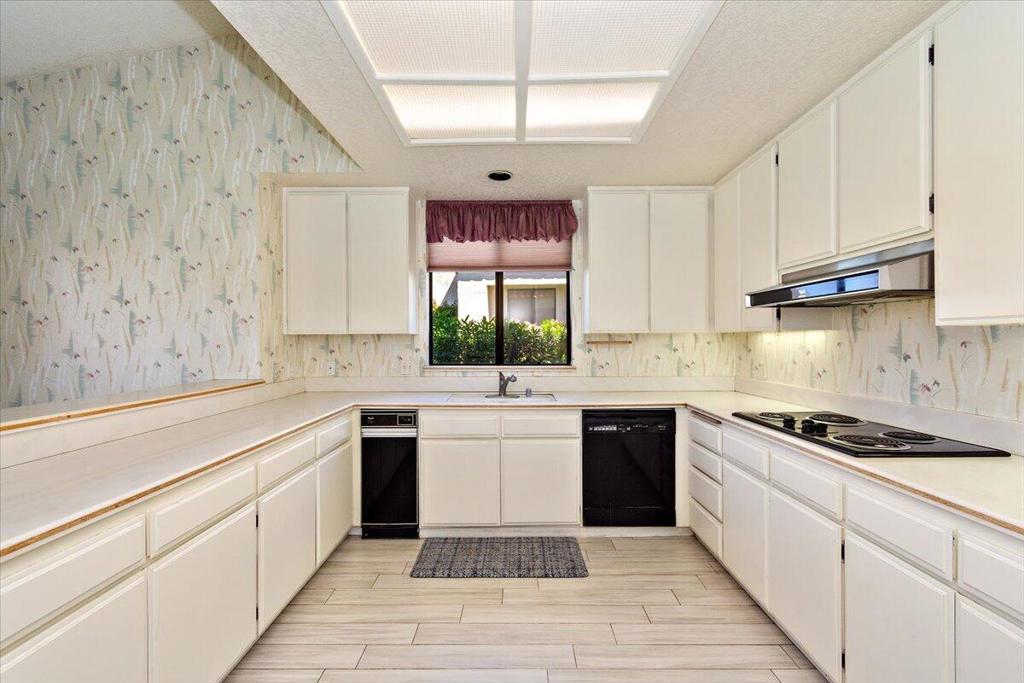 78136 Calle Norte