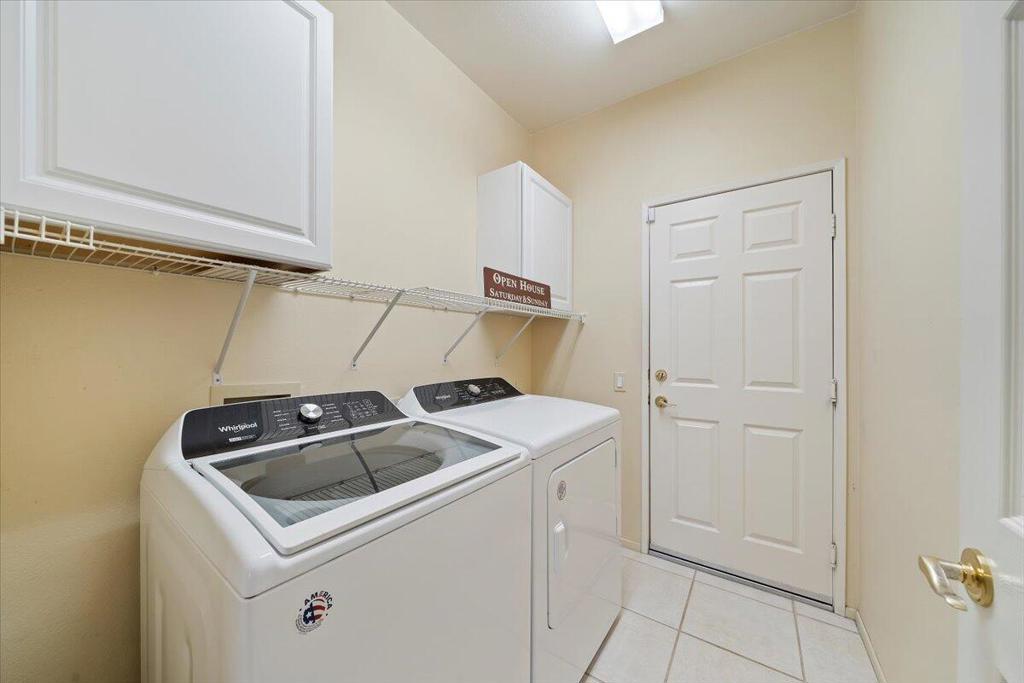 39335 Blossom Circle