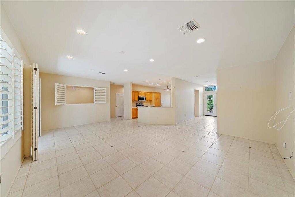 39335 Blossom Circle