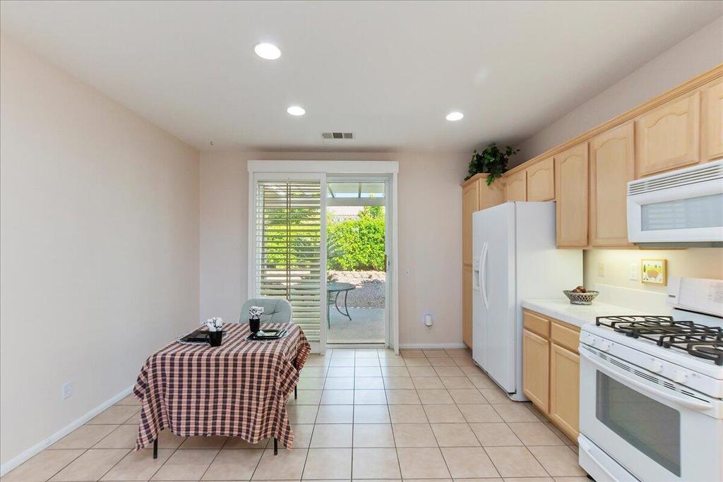 65565 Acoma Avenue 82