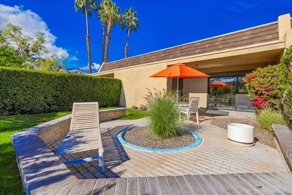 1293 Tiffany Circle N