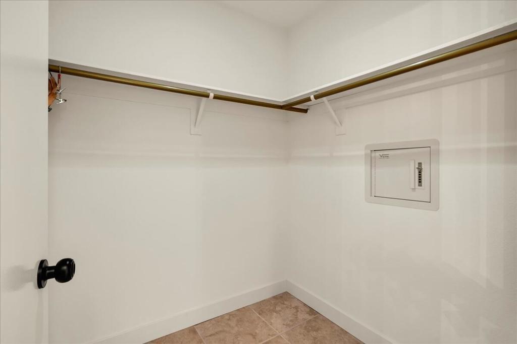 1293 Tiffany Circle N