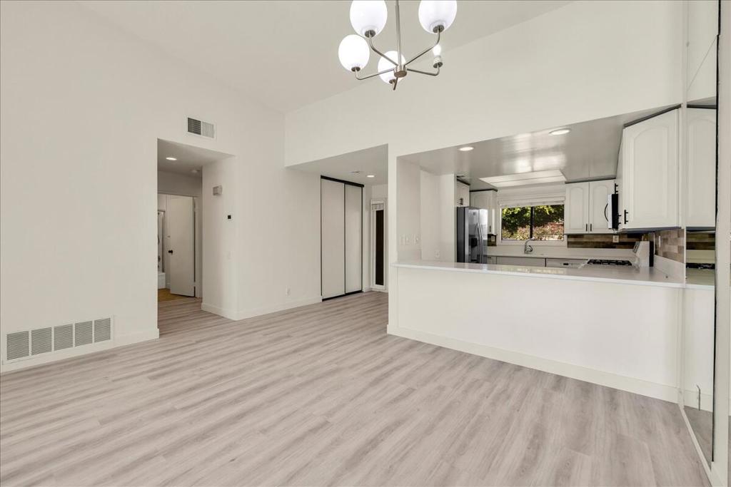 1293 Tiffany Circle N