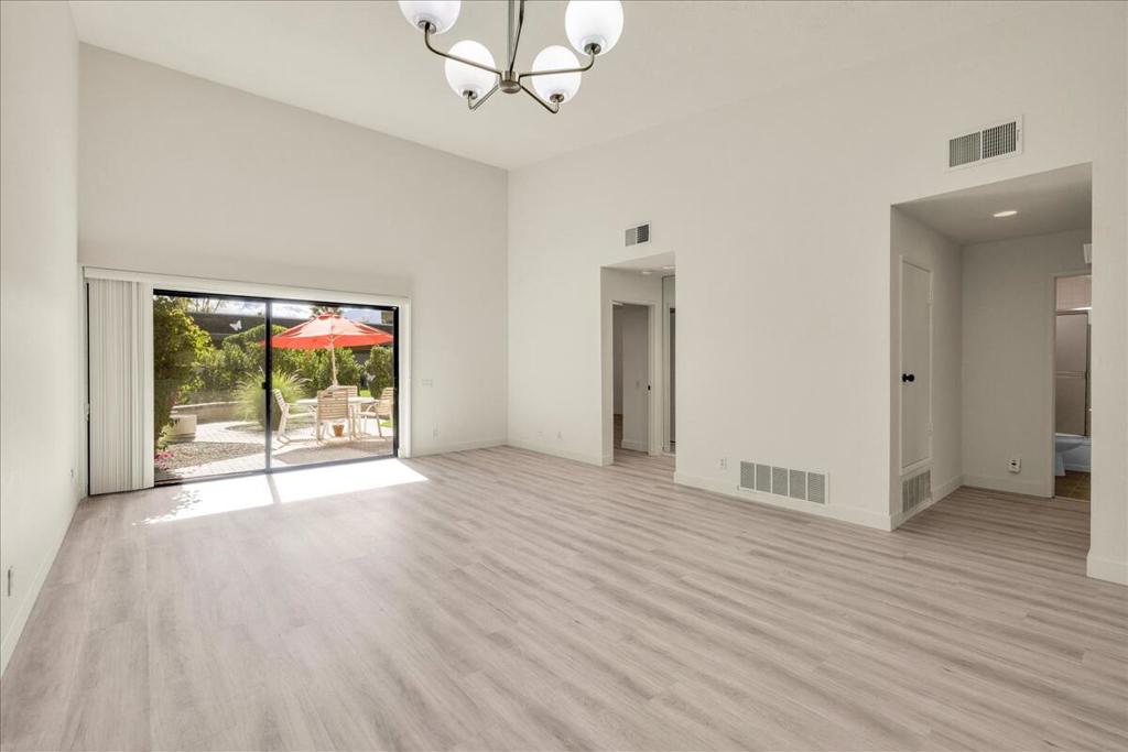 1293 Tiffany Circle N